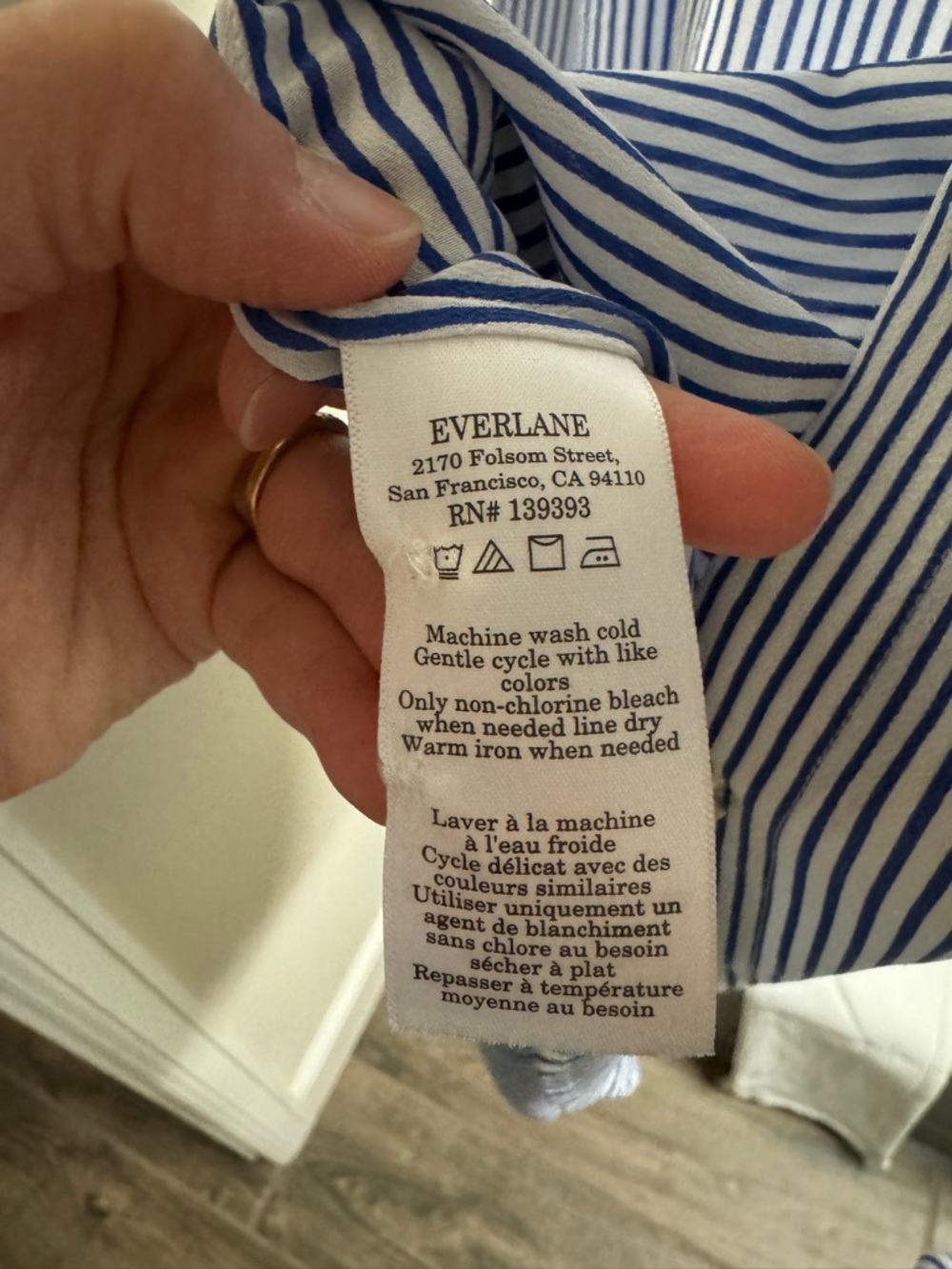 Everlane Women's Blue & White Stripe Button-Up Shirt - Picture 3 of 5